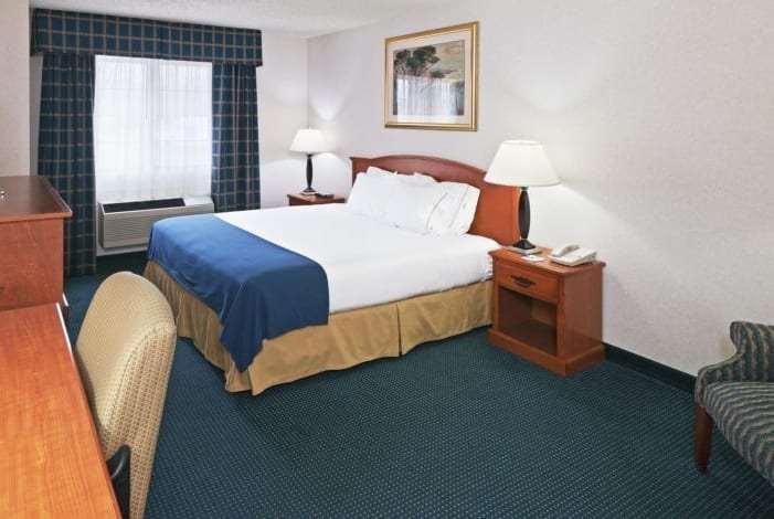Hotel Ramada By Wyndham Santa Fe Habitación foto
