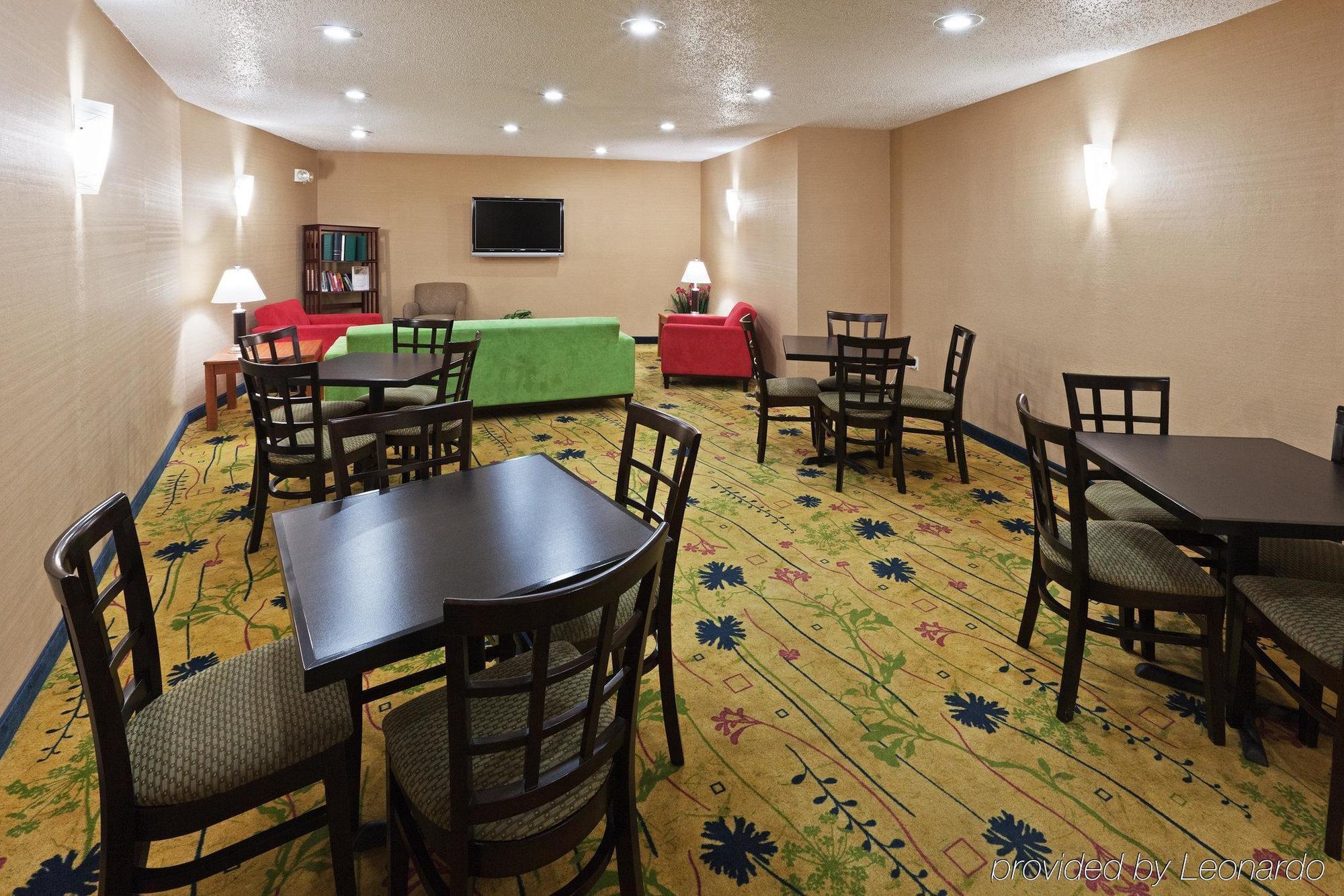 Hotel Ramada By Wyndham Santa Fe Restaurante foto