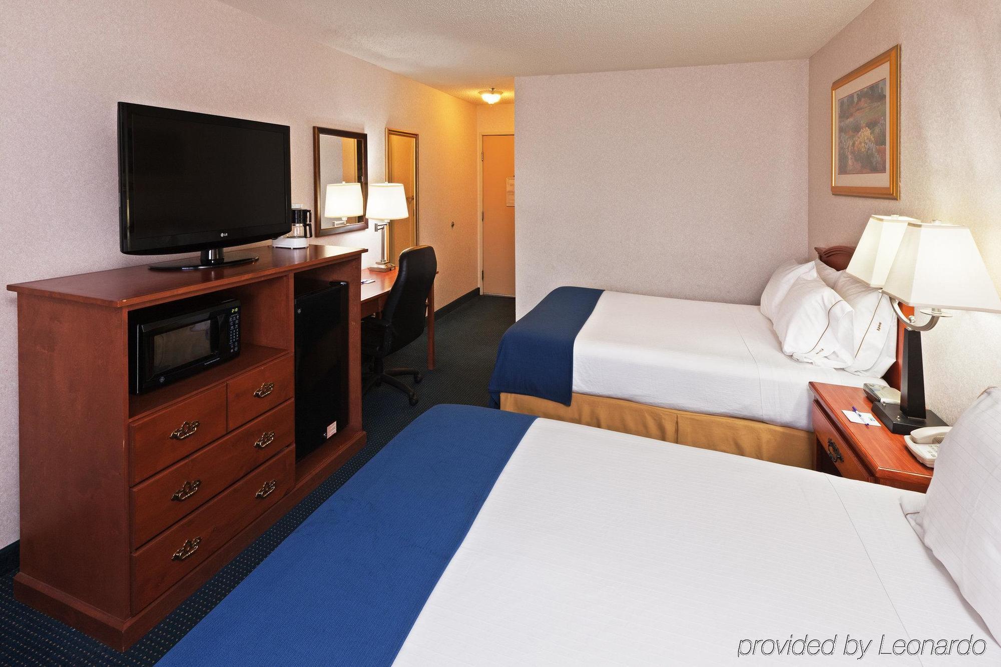Hotel Ramada By Wyndham Santa Fe Habitación foto