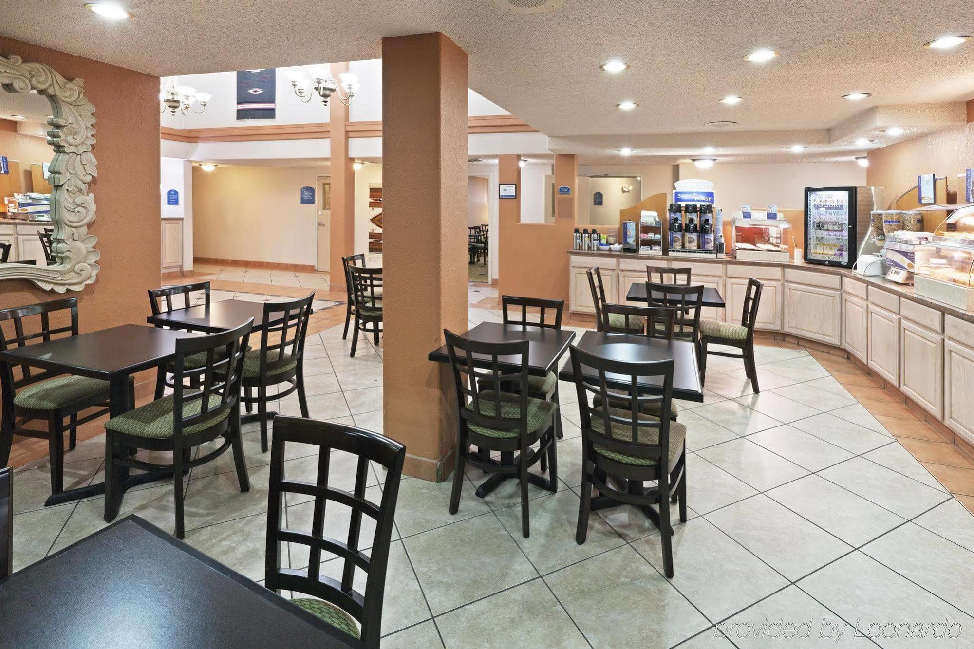 Hotel Ramada By Wyndham Santa Fe Restaurante foto